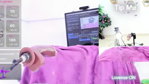 Snapshot of ariana_girl_ chatting on 03.11.25 ariana girl online show from 03.11.25