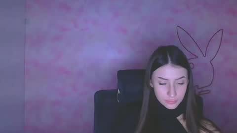 Snapshot of ariana_muur chatting on 09.23.25 Ariana online show from 09.23.25