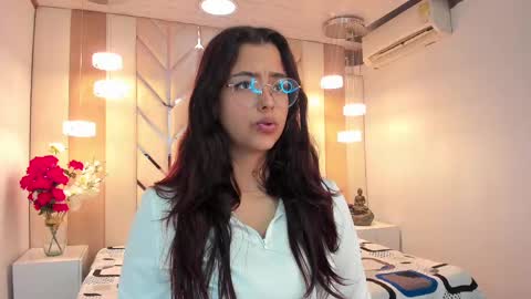 Snapshot of ariana_pierce chatting on 02.20.25 Ariana online show from 02.20.25