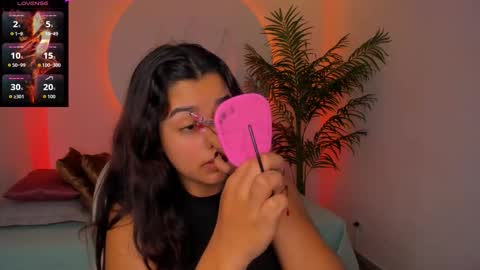 Snapshot of ariana_pierce chatting on 11.26.25 Ariana online show from 11.26.25