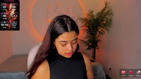 Snapshot of ariana_pierce chatting on 12.04.25 Ariana online show from 12.04.25