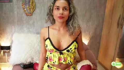 Snapshot of ariana_valdirii chatting on 11.12.25 cristina online show from 11.12.25