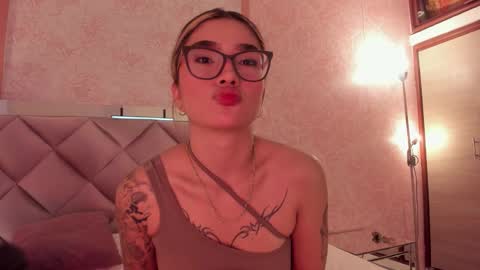 Ari online show from 10.22.25