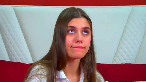 Snapshot of arianaallens chatting on 11.15.25 Ariana online show from 11.15.25