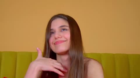 Snapshot of arianaallens chatting on 01.10.26 Ariana online show from 01.10.26