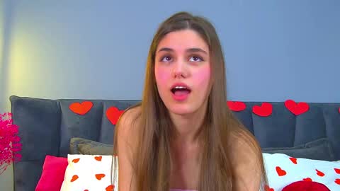 Snapshot of arianaallens chatting on 02.11.26 Ariana online show from 02.11.26