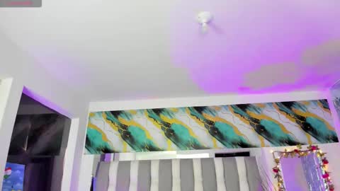 Snapshot of arianaarousse chatting on 01.11.26 arianaarousse online show from 01.11.26