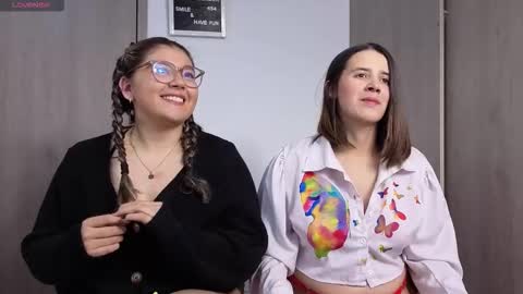 Snapshot of arianablake_11 chatting on 12.16.25 Ariana online show from 12.16.25