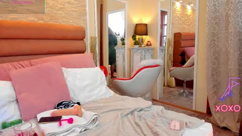 Snapshot of arianacroft_ chatting on 01.17.26 Ariana online show from 01.17.26