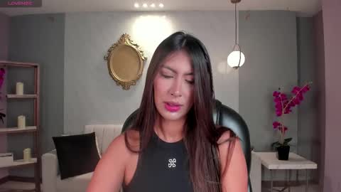 Snapshot of arianadumont chatting on 12.04.25 Ariana Dumont online show from 12.04.25