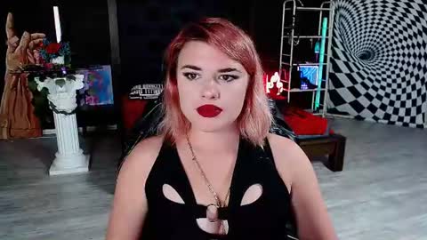 Snapshot of arianasaint chatting on 06.19.26 Mistress Ariana online show from 06.19.26