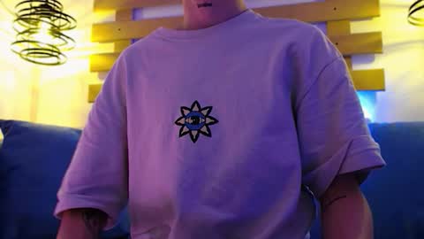 Snapshot of arianasantana chatting on 10.15.25 Ari online show from 10.15.25