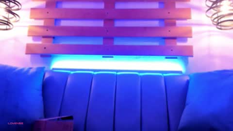 Snapshot of arianasantana chatting on 10.16.25 Ari online show from 10.16.25