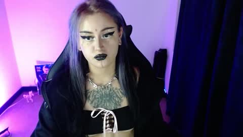 help me 100 hands up my OF is Free  online show from 02.25.26