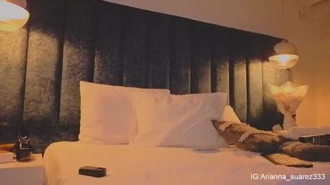 Snapshot of arianna_suarez1 chatting on 12.15.25 Arianna online show from 12.15.25