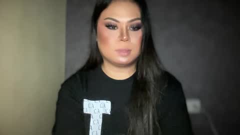 LOVELY online show from 02.25.25