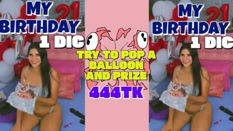 Snapshot of ariannalewis1 chatting on 11.10.25 Arianna online show from 11.10.25