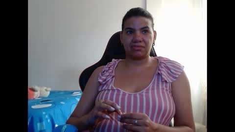 ariannaloovel online show from 02.15.25