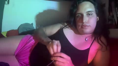 Snapshot of ariawestlove chatting on 01.29.25 Aria online show from 01.29.25