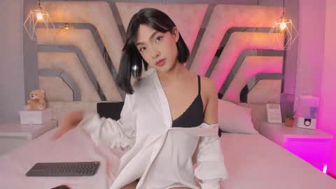Snapshot of aribloom7 chatting on 04.29.26 Welcome to Ari room online show from 04.29.26