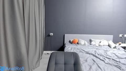 Ariel online show from 12.04.25