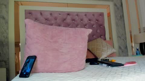 Snapshot of ariel_versace chatting on 03.01.26 ARIEL online show from 03.01.26