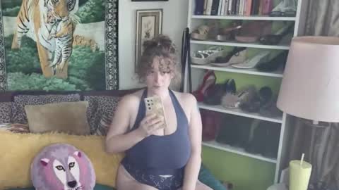 Arielle Ari online show from 11.07.25