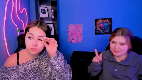 Snapshot of arielmell chatting on 02.23.26 arielmell online show from 02.23.26