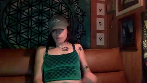 ariel  colin when hes here online show from 01.14.25