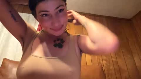 ariel  colin when hes here online show from 10.22.25