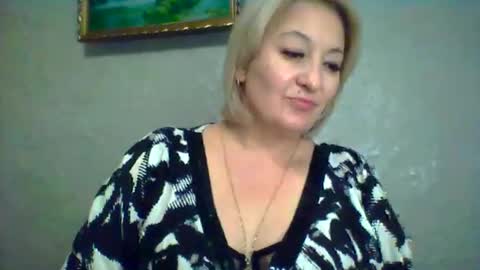 ArielXLoveresss online show from 10.30.25