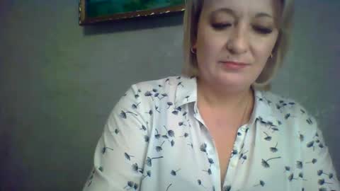 ArielXLoveresss online show from 11.04.25