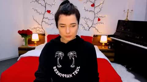 Ari online show from 10.12.25