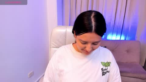 arihanna_london online show from 05.26.26