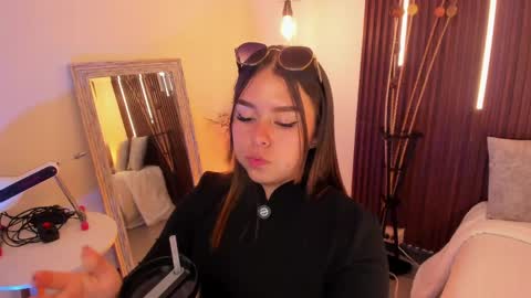  Arianna  online show from 04.16.26