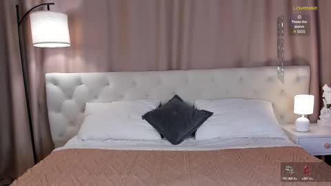 Snapshot of arina_ardeeen chatting on 11.23.25 Matilda online show from 11.23.25