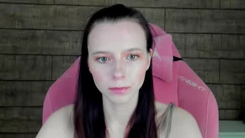 Snapshot of arinakubrick chatting on 11.28.25 Arinakubrick online show from 11.28.25