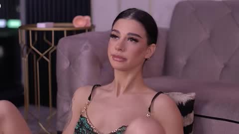 Arina online show from 12.18.25