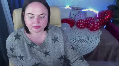 Snapshot of arinastoun chatting on 02.17.25 arinastoun online show from 02.17.25