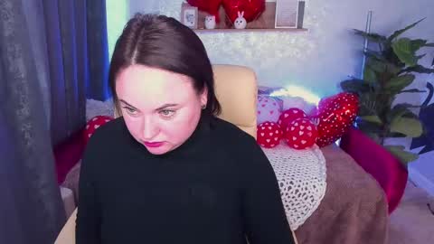 Snapshot of arinastoun chatting on 02.19.25 arinastoun online show from 02.19.25