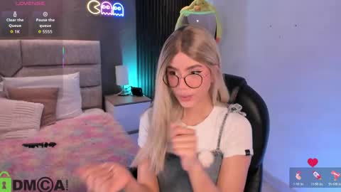 Ari  online show from 04.11.26