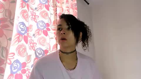 Snapshot of arisha_fox chatting on 05.30.26 Erik online show from 05.30.26