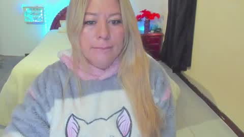 Snapshot of arisha_katy1 chatting on 03.02.25 arisha_katy1 online show from 03.02.25