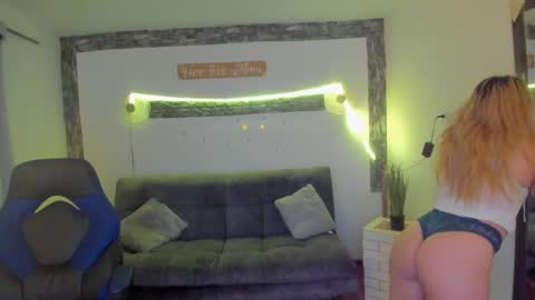 Snapshot of arisha_katy1 chatting on 03.06.25 arisha_katy1 online show from 03.06.25