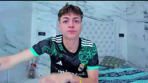 Snapshot of arissha_lee chatting on 11.22.25 celina online show from 11.22.25