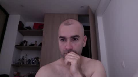 Snapshot of aristi11 chatting on 09.28.25 aristi11 online show from 09.28.25