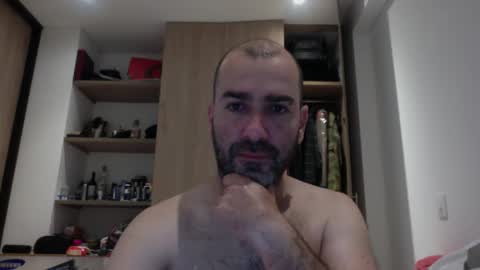 Snapshot of aristi11 chatting on 10.10.25 aristi11 online show from 10.10.25