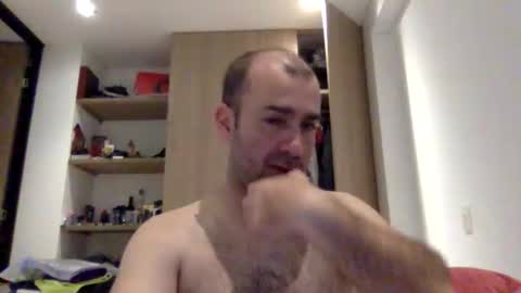 Snapshot of aristi11 chatting on 04.22.26 aristi11 online show from 04.22.26