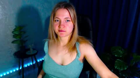 Snapshot of arlana_klart chatting on 09.23.25 Arlana online show from 09.23.25