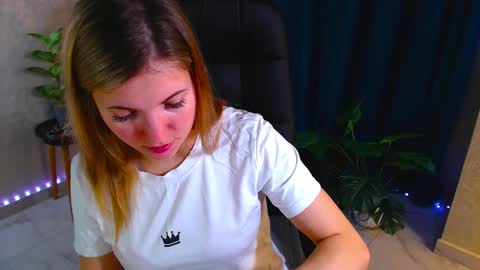 Snapshot of arlana_klart chatting on 10.26.25 Arlana online show from 10.26.25